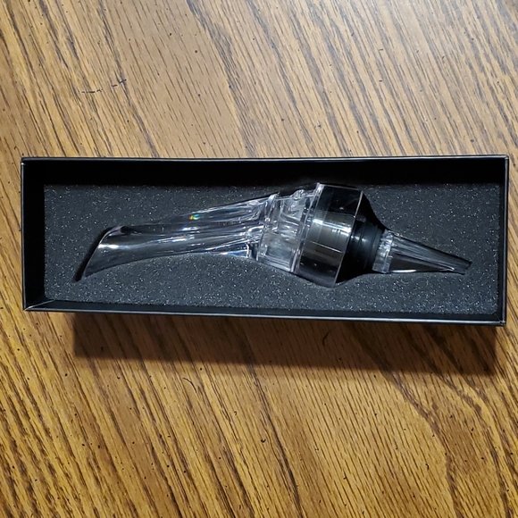 8)  Vineyard Elite, The Perfect Pour  Aerator. NEW. - Picture 2 of 10